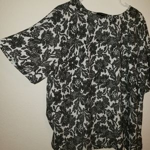 Damask blouse with lace up back